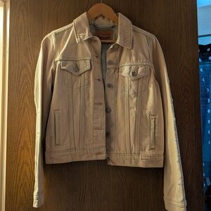 Levi's Women's Butter Yellow Denim Jacket